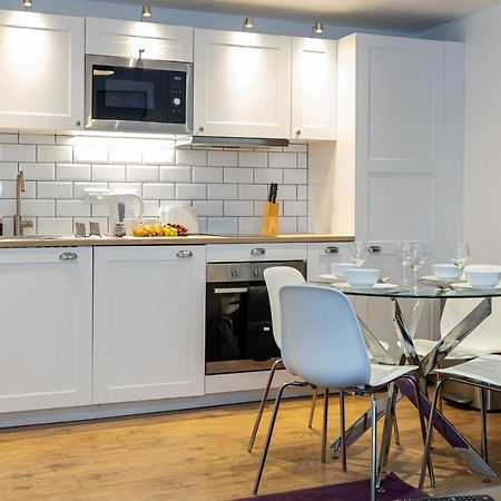 Pillo Rooms Serviced Apartments - Salford Manchester Dış mekan fotoğraf