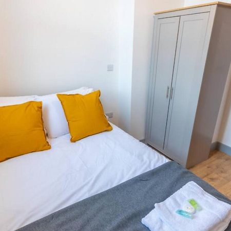 Pillo Rooms Serviced Apartments - Salford Manchester Dış mekan fotoğraf