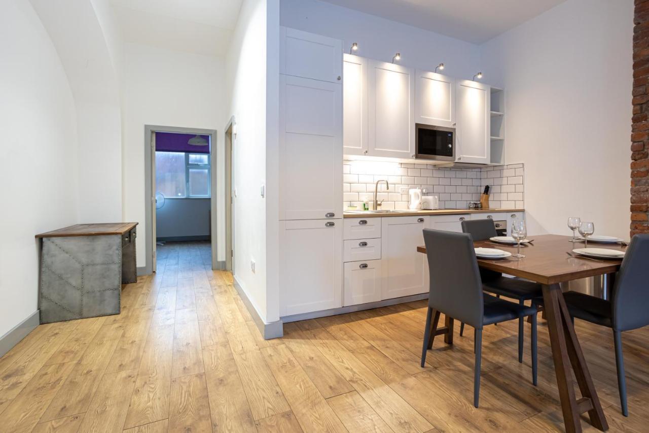 Pillo Rooms Serviced Apartments - Salford Manchester Dış mekan fotoğraf