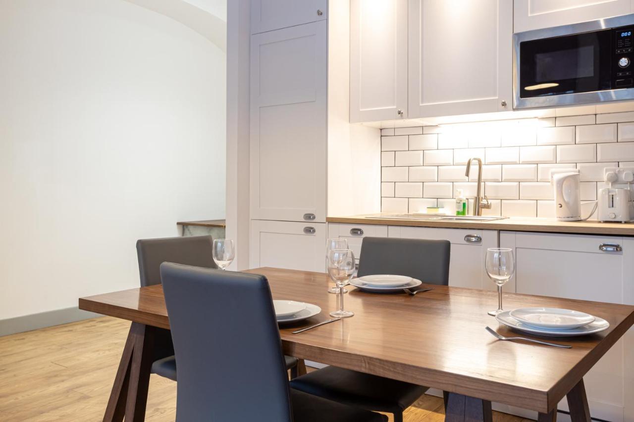 Pillo Rooms Serviced Apartments - Salford Manchester Dış mekan fotoğraf